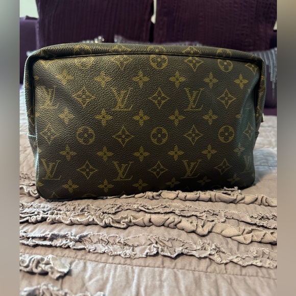 LOUIS VUITTON Monogram XL Trousse Toilette 28, Vintage, Unisex - Picture 15 of 15